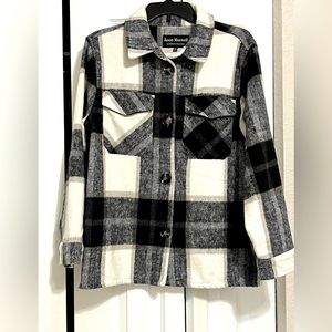 Black plaid Shaket size MP